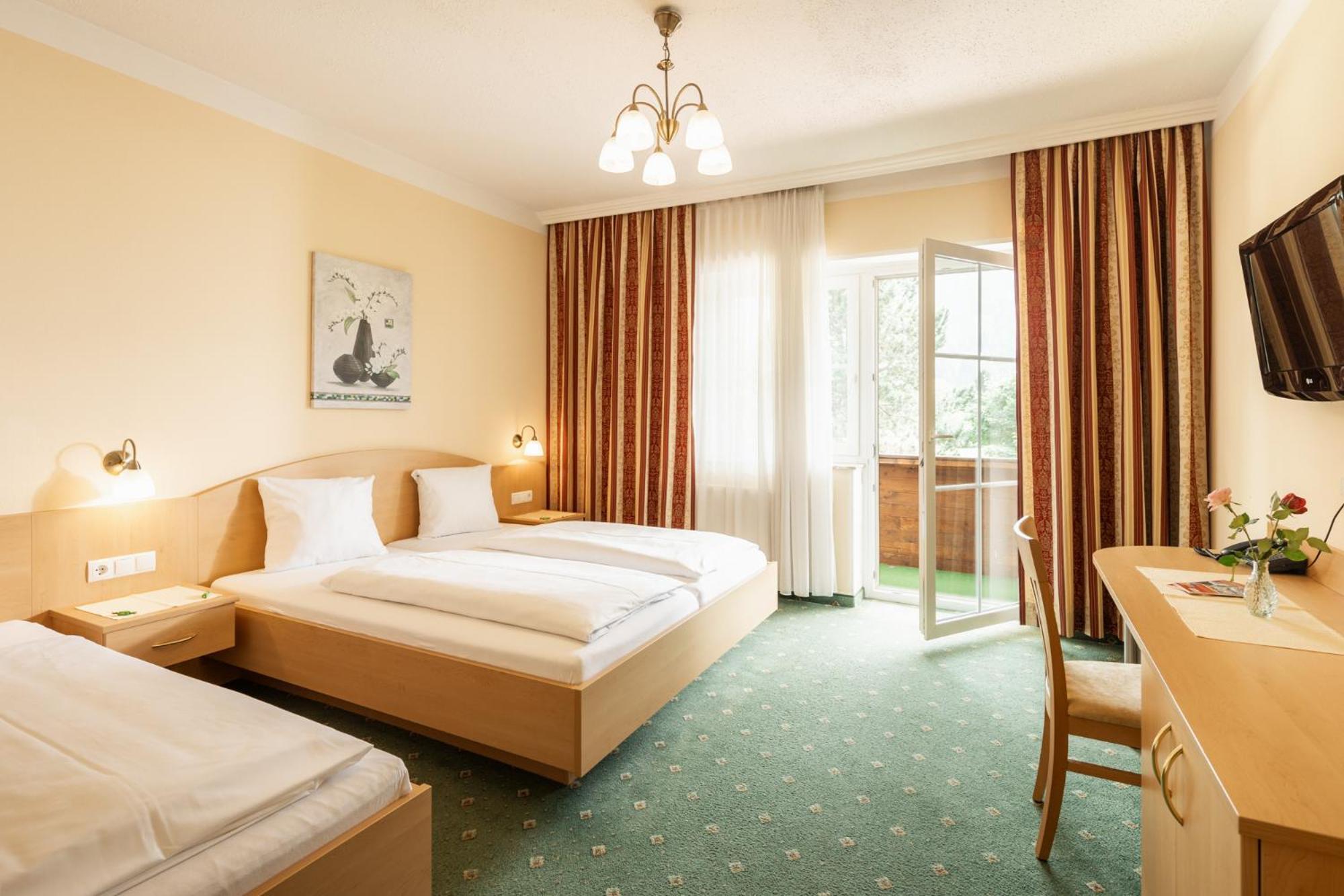 Landhotel Stofflerwirt Sankt Michael im Lungau Dış mekan fotoğraf