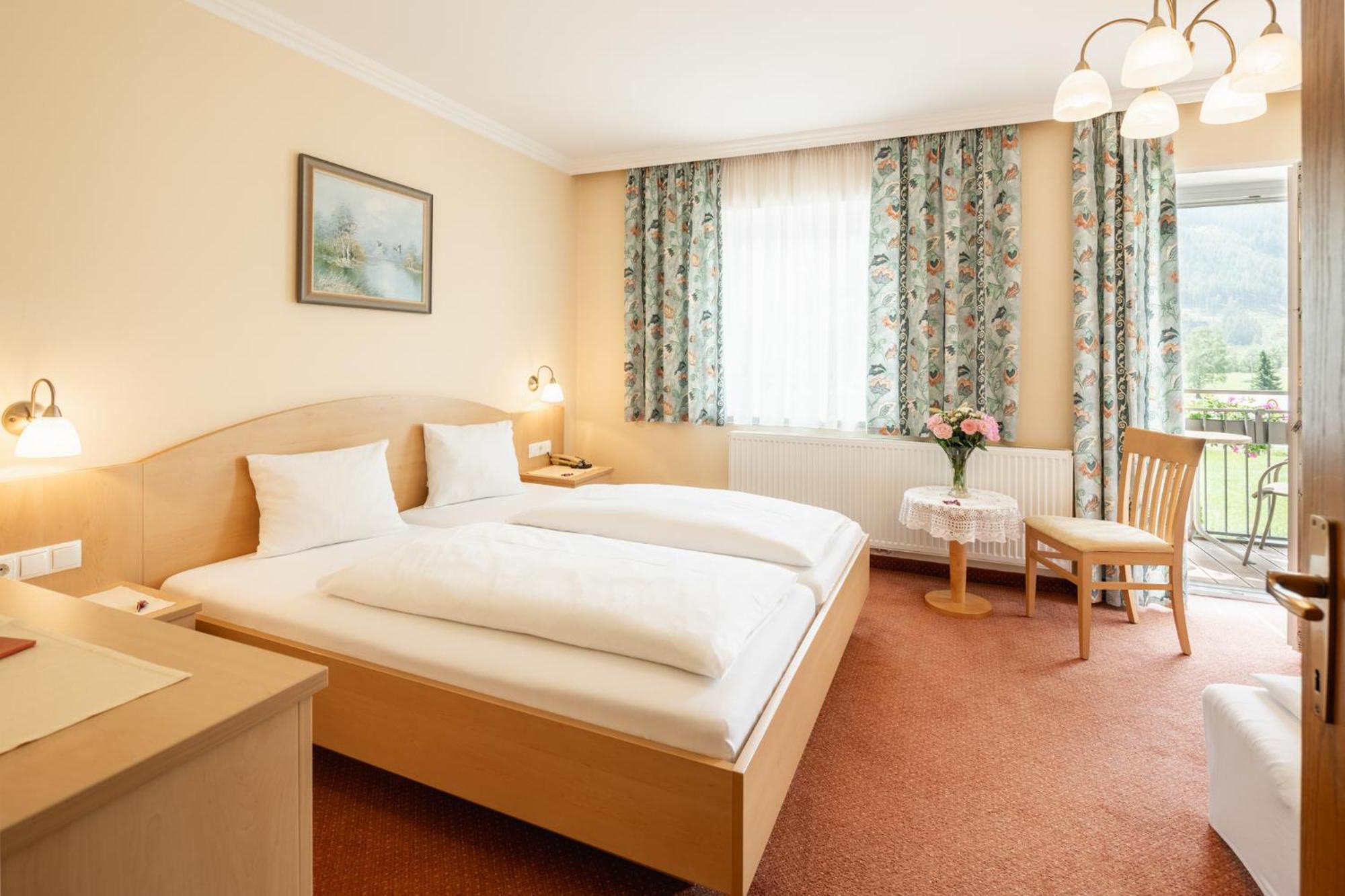 Landhotel Stofflerwirt Sankt Michael im Lungau Dış mekan fotoğraf